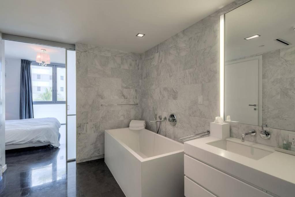 Luxury Boutique Suite Collins Ave Miami Beach Exteriör bild